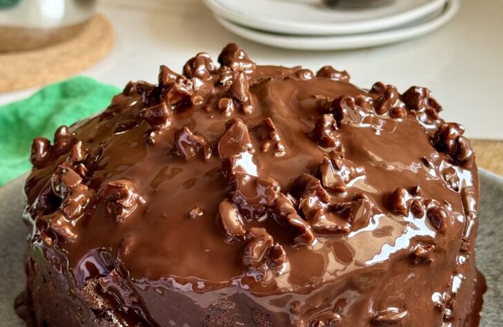 healthy blender chocolate cake